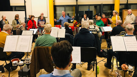 Een kijkje achter de schermen bij... de Big Band repetitie Als het doek valt