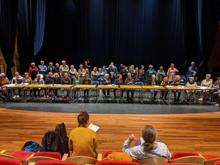 Eerste gezamenlijke repetitie kerstvoorstelling 'Als het doek valt'