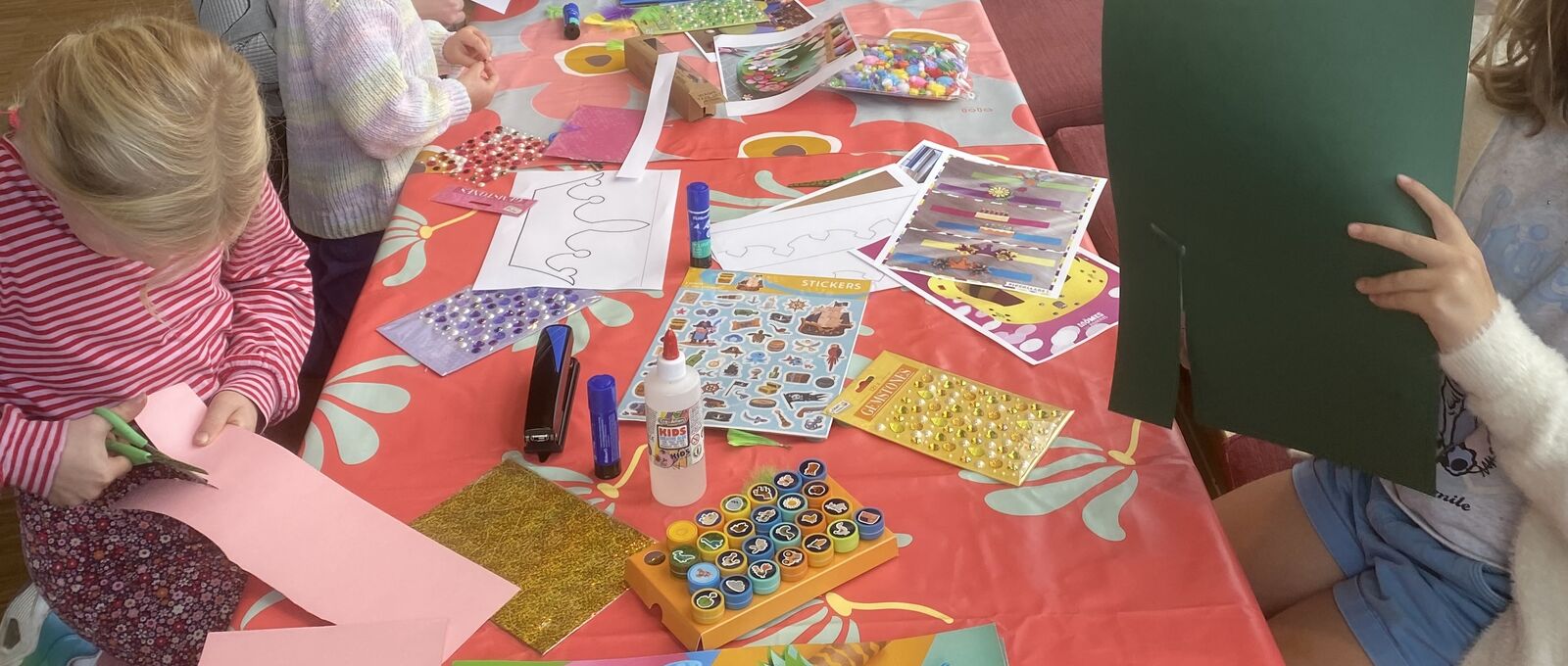 Foyer activiteit: Bak, Knutsel & Speel!