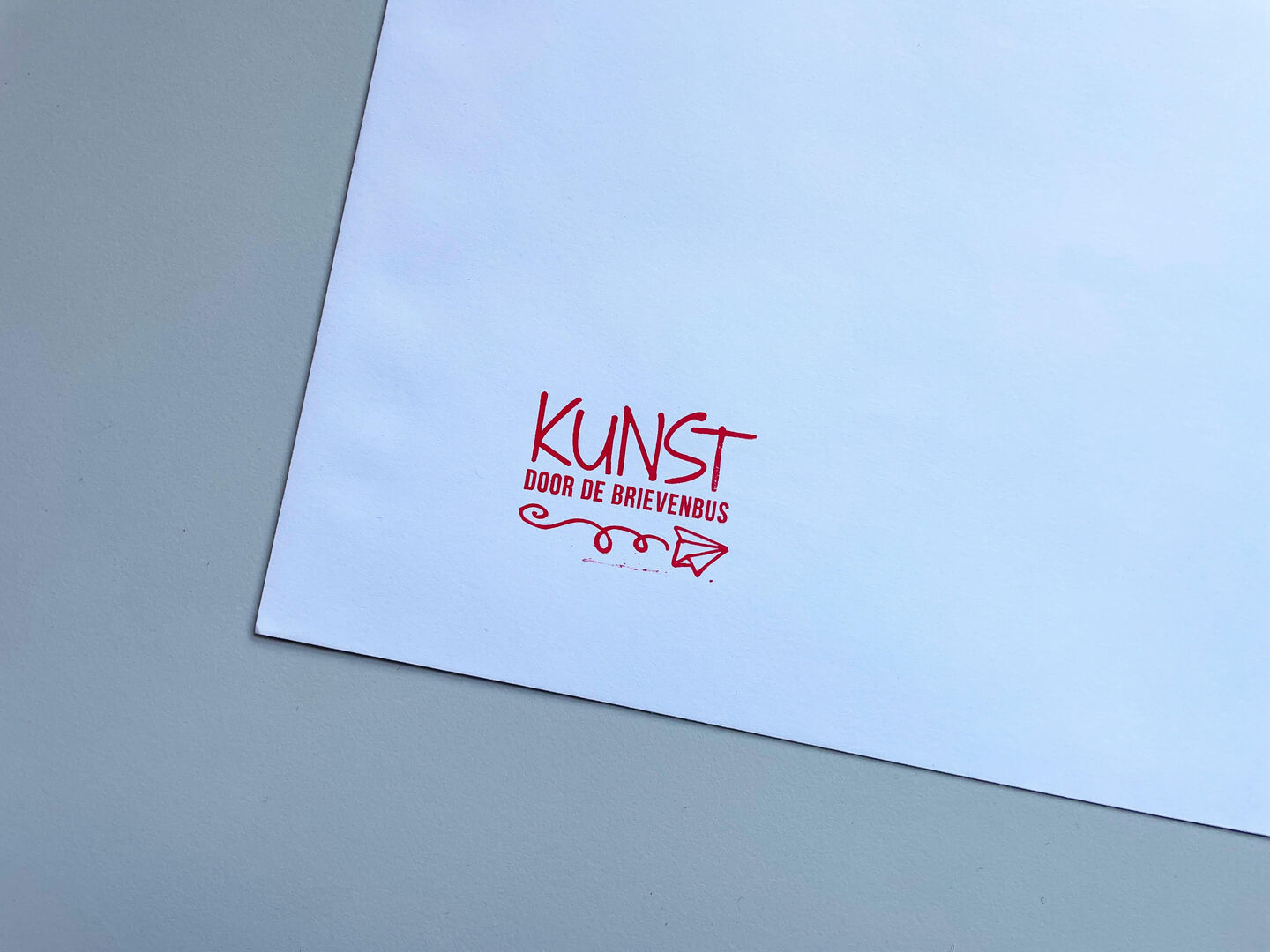 Kunst door de Brievenbus